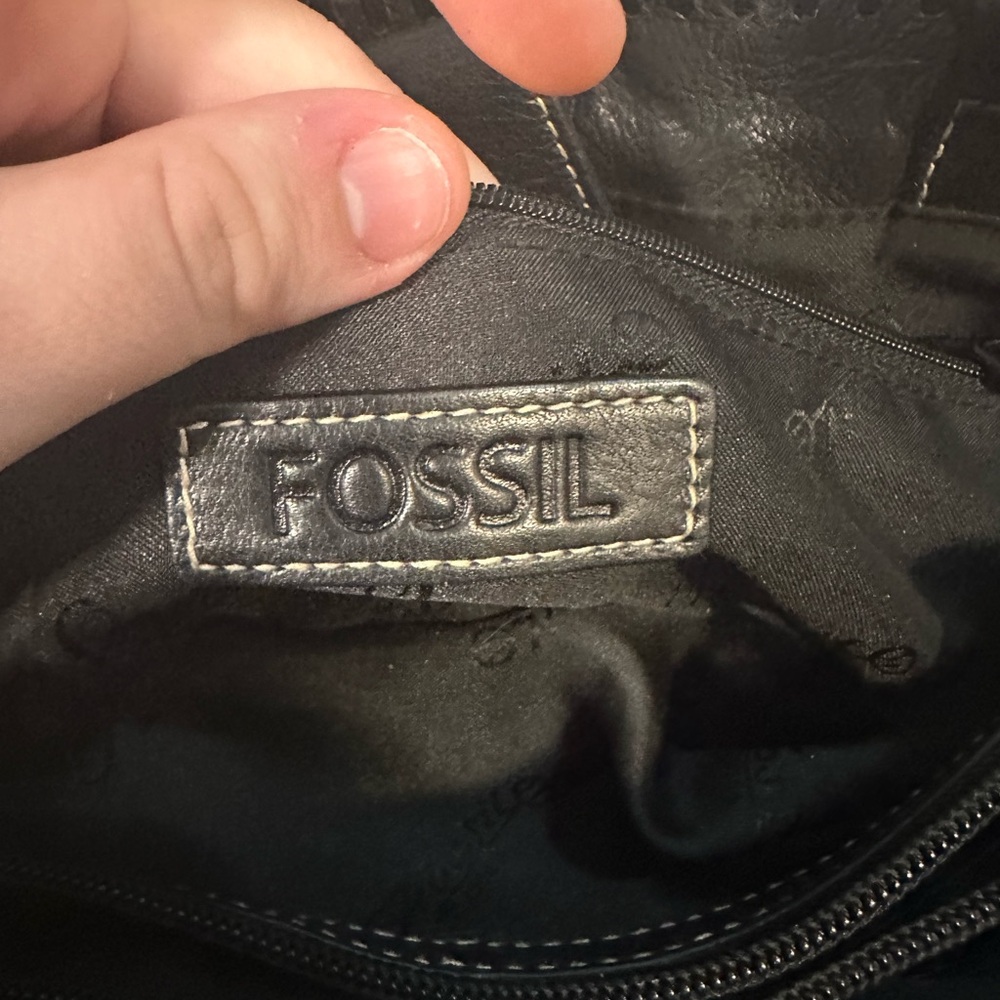 Fossil Double Handled Shoulder Bag With Key Charm - Picture 10 of 11
